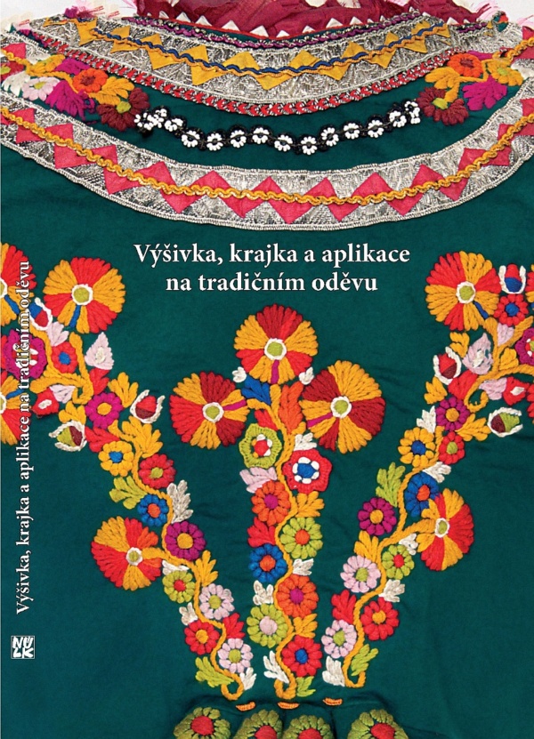 Výšivka, krajka a aplikace na tradičním oděvu
